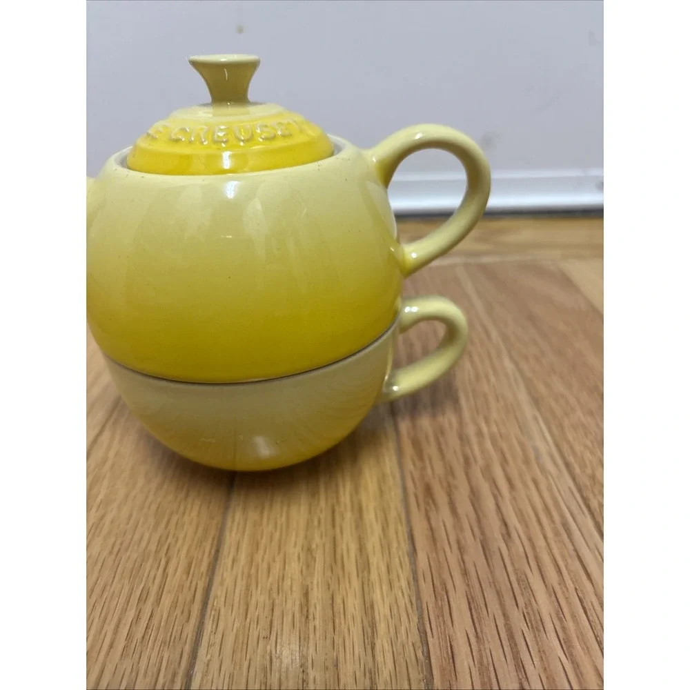 Le Creuset Yellow Soleil Tea for One Teapot & Cup Stackable